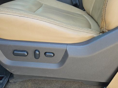 Used 2013 Ford F250 Lariat w/ Lariat Ultimate Pkg AWD/4WD image 12