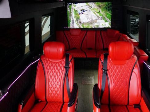 Used 2015 Mercedes-Benz Sprinter 2500 image 8