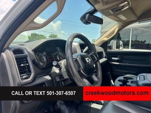 Used 2019 RAM 3500 Tradesman w/ Chrome Appearance Group AWD/4WD image 8
