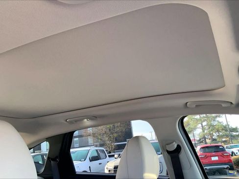 Used 2025 Hyundai Tucson Limited image 13