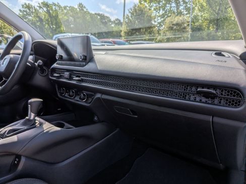 Used 2025 Honda HR-V LX image 37