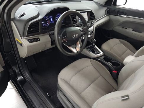 Used 2019 Hyundai Elantra SEL FWD image 13