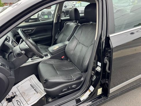 Used 2015 Nissan Altima 2.5 SL w/ Technology Package FWD image 16