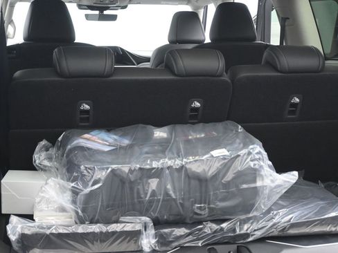 New 2026 INFINITI QX80 Pure w/ Cargo Package AWD/4WD image 22
