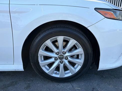 Used 2019 Toyota Camry LE FWD image 13
