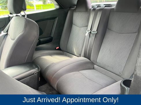 Used 2014 Chrysler 200 Touring FWD image 11