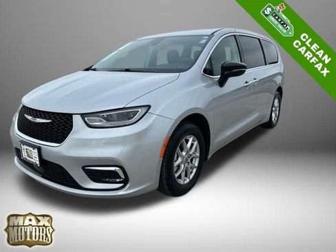 Used 2024 Chrysler Pacifica Touring-L image 1