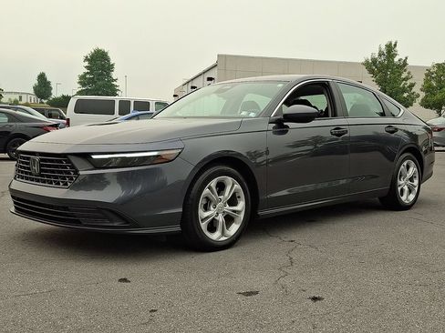 Used 2025 Honda Accord LX image 5