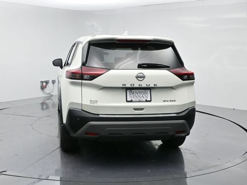 Used 2022 Nissan Rogue SV image 18