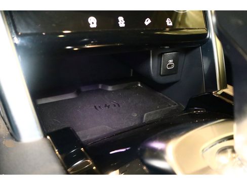 Used 2021 Land Rover Discovery Sport S image 25