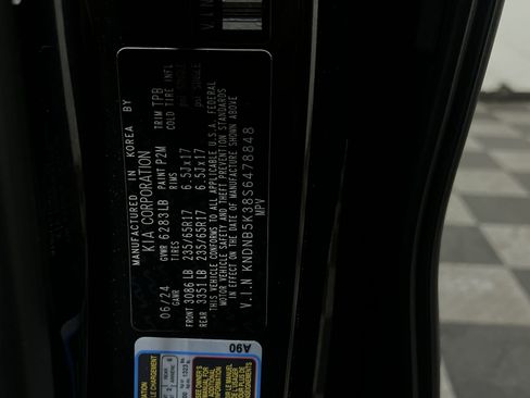 Used 2025 Kia Carnival FWD image 46