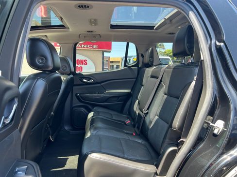 Used 2017 GMC Acadia SLT FWD image 28