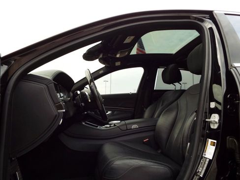 Used 2015 Mercedes-Benz S 550 Sedan w/ Sport Package w/ Sport Package image 20