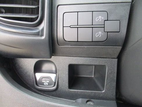Used 2023 RAM ProMaster 2500 FWD image 13