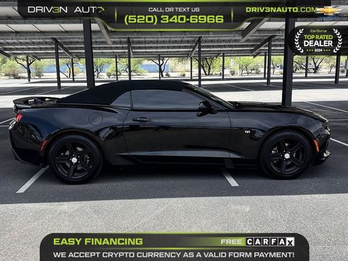 Used 2017 Chevrolet Camaro LT RWD image 8