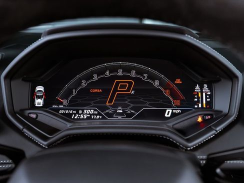 Used 2024 Lamborghini Huracan EVO AWD/4WD image 15