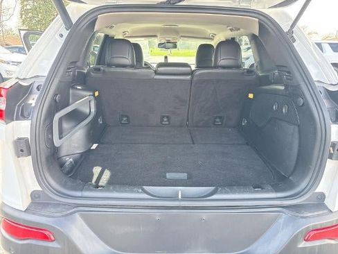 Used 2018 Jeep Cherokee Limited w/ Technology Group image 25