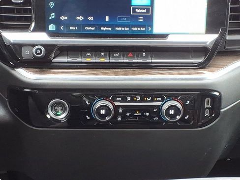 Used 2023 Chevrolet Silverado 1500 LT image 14