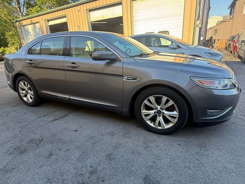 Used 2012 Ford Taurus SEL AWD/4WD image 2
