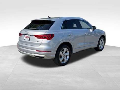 Used 2022 Audi Q3 2.0T Premium AWD/4WD image 9