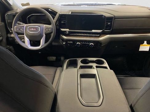 New 2026 GMC Sierra 1500 SLE image 11