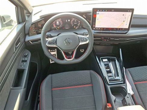 New 2025 Volkswagen Golf SE image 9