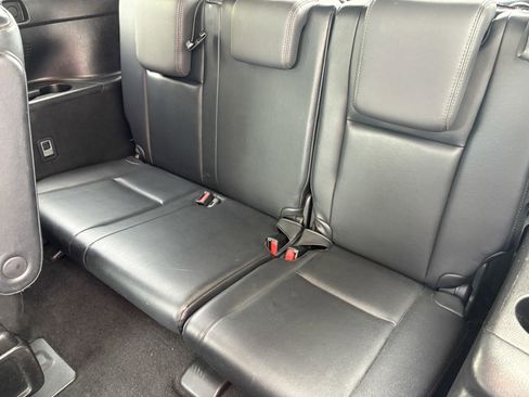 Used 2014 Toyota Highlander Limited Platinum AWD/4WD image 12