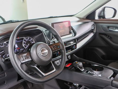 Used 2022 Nissan Rogue SV FWD image 22