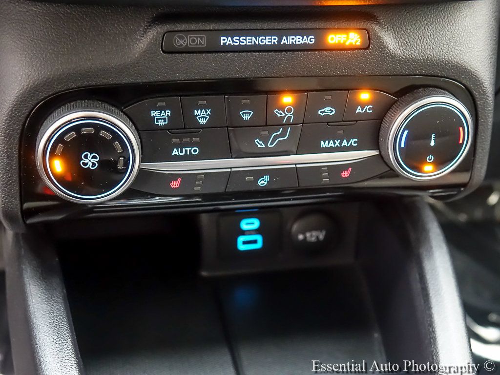 Used 2022 Ford Escape SE w/ Cold Weather Package AWD/4WD image 17
