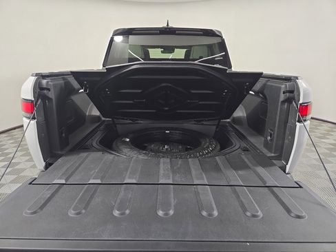 Used 2022 Rivian R1T Adventure image 15