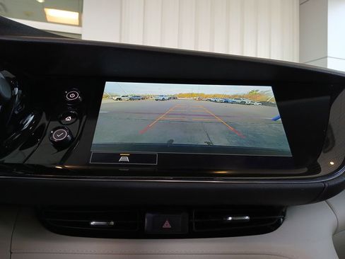 Certified 2023 Buick Envision Preferred AWD/4WD image 15