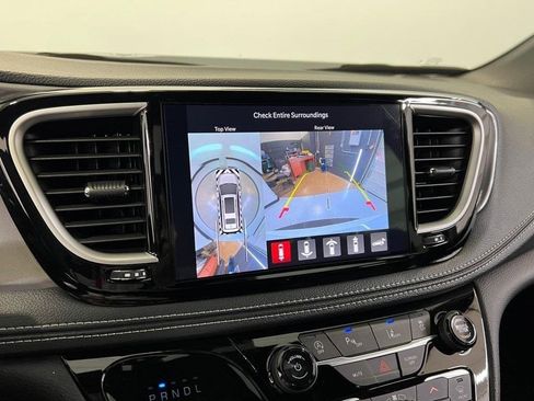 New 2026 Chrysler Pacifica Select image 38