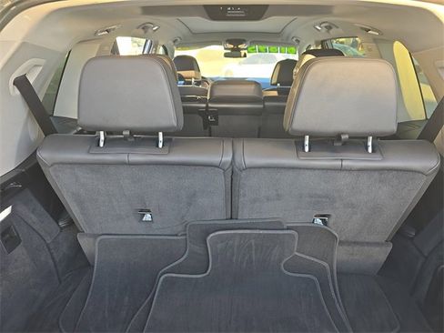 Used 2025 BMW X7 xDrive40i image 9