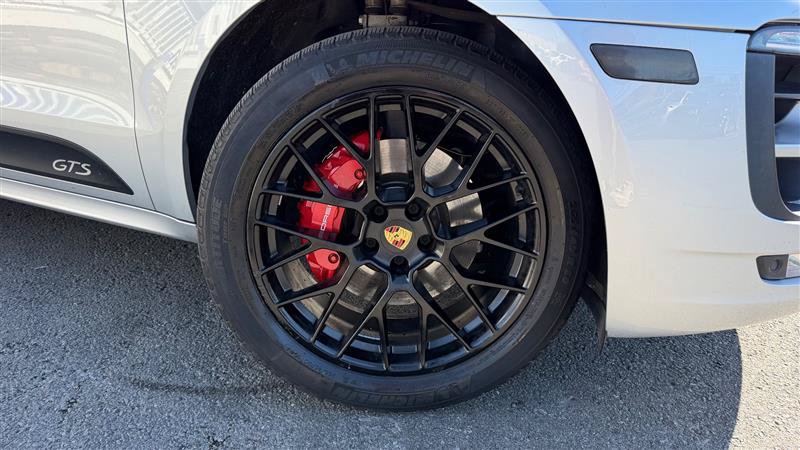 Used 2018 Porsche Macan GTS w/ Premium Package Plus AWD/4WD image 14