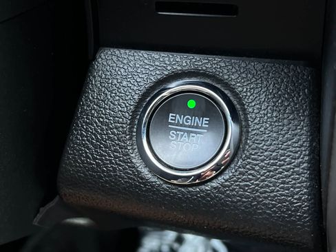 Used 2019 Ford F150 Lariat AWD/4WD image 23