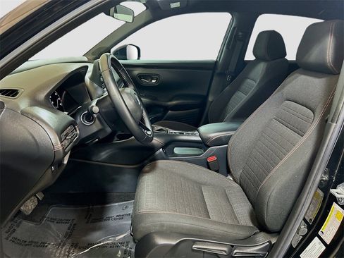 Used 2025 Honda HR-V Sport image 18