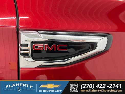 Used 2025 GMC Yukon Elevation w/ LPO, Floor Liner Package AWD/4WD image 18
