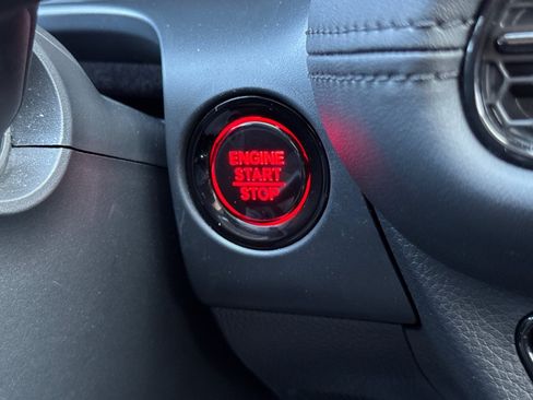 Certified 2025 Honda HR-V LX image 17