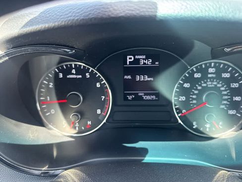 Used 2017 Kia Forte LX FWD image 15