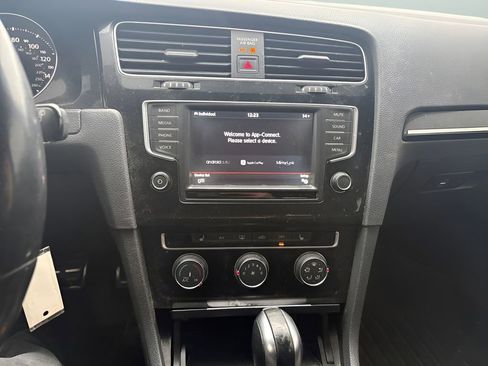 Used 2016 Volkswagen GTI S image 19