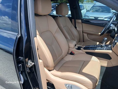 Used 2021 Porsche Macan S AWD/4WD image 19