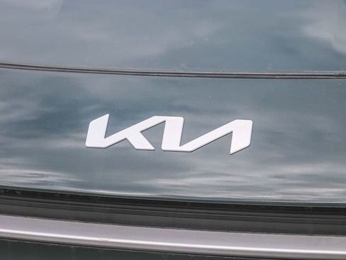 New 2026 Kia Niro EX image 14