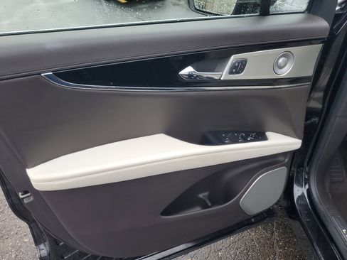 Certified 2023 Lincoln Nautilus Black Label image 10