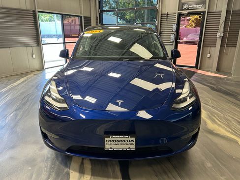 Used 2021 Tesla Model Y Long Range AWD/4WD image 37