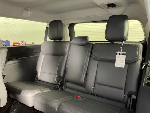 New 2025 Ford Expedition Max Active image 17