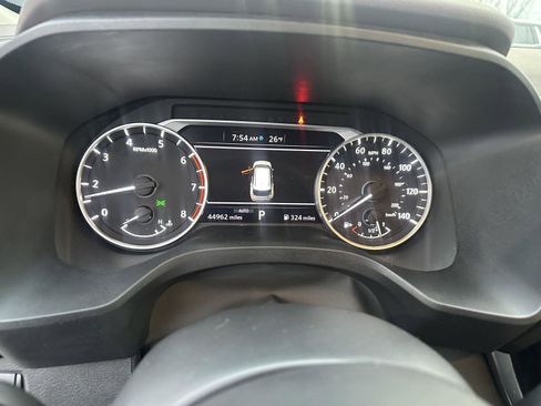 Used 2022 Nissan Rogue SV w/ SV Premium Package image 34