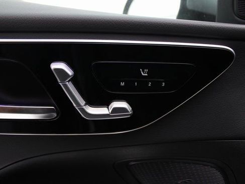 New 2025 Mercedes-Benz C 300 4MATIC Sedan image 12