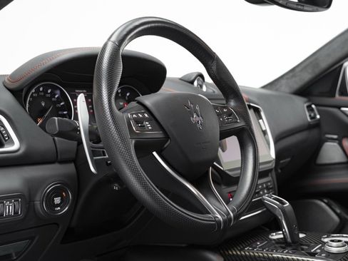 Used 2022 Maserati Ghibli Trofeo image 20