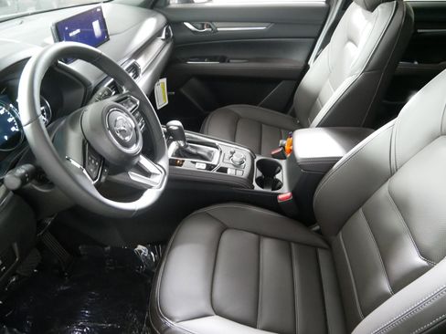 New 2025 MAZDA CX-5 Signature image 4