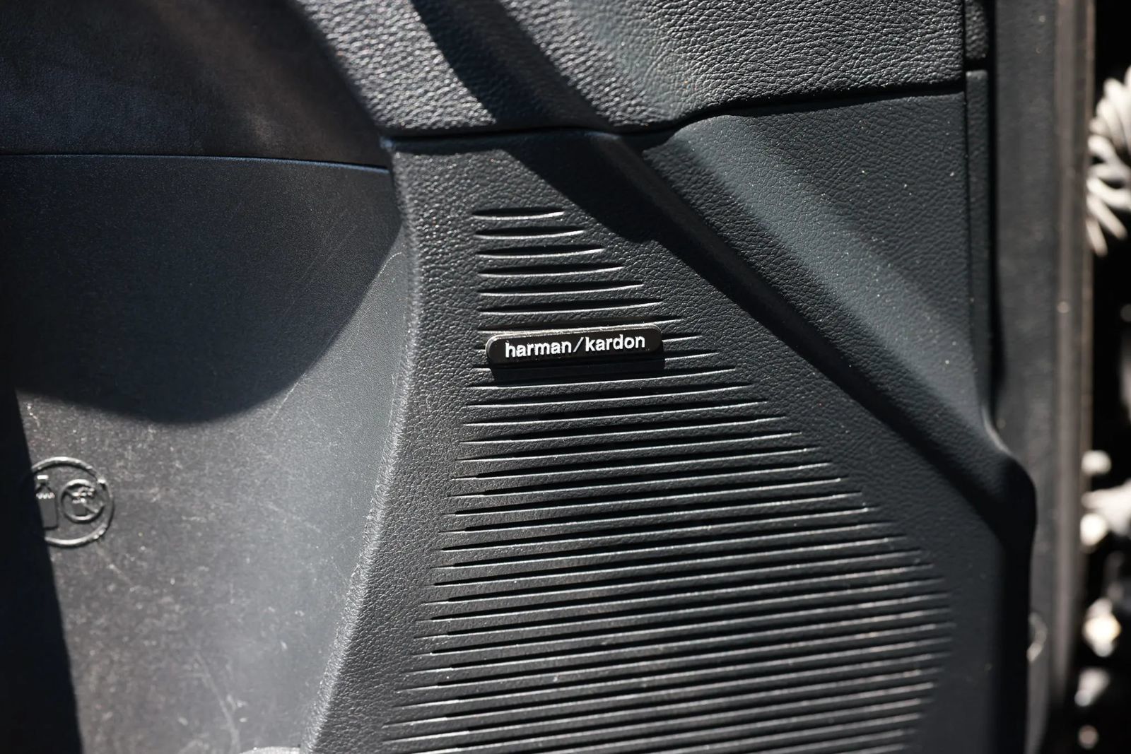 Used 2015 Dodge Challenger SRT Hellcat RWD image 41